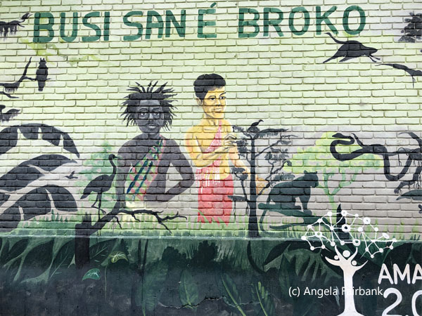 mural outside market 2