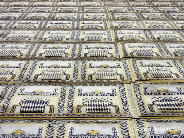 carpet inside jame'asr hassanil bolkiah mosque