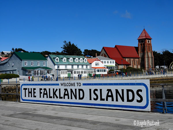 welcome to the falkland islands sign