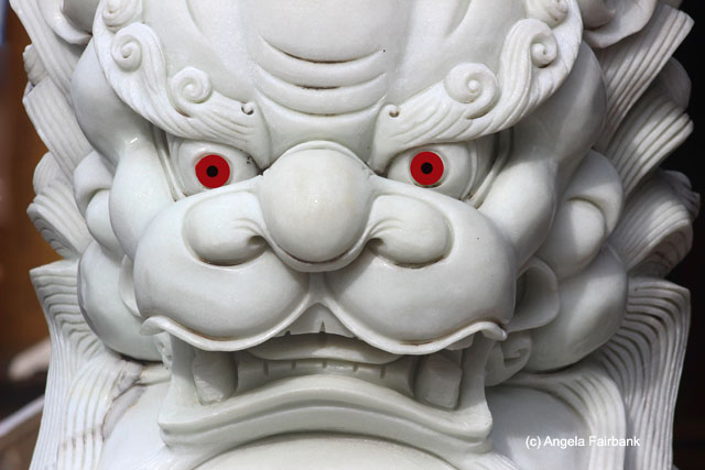 lion statue at whale temple