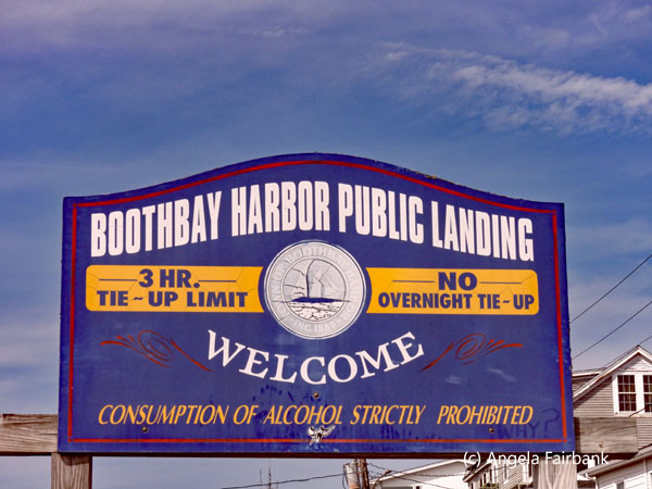 boothbay harbor sign