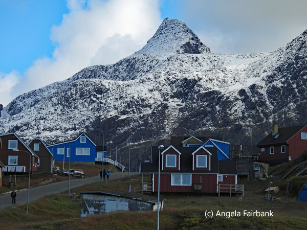houses and mountain